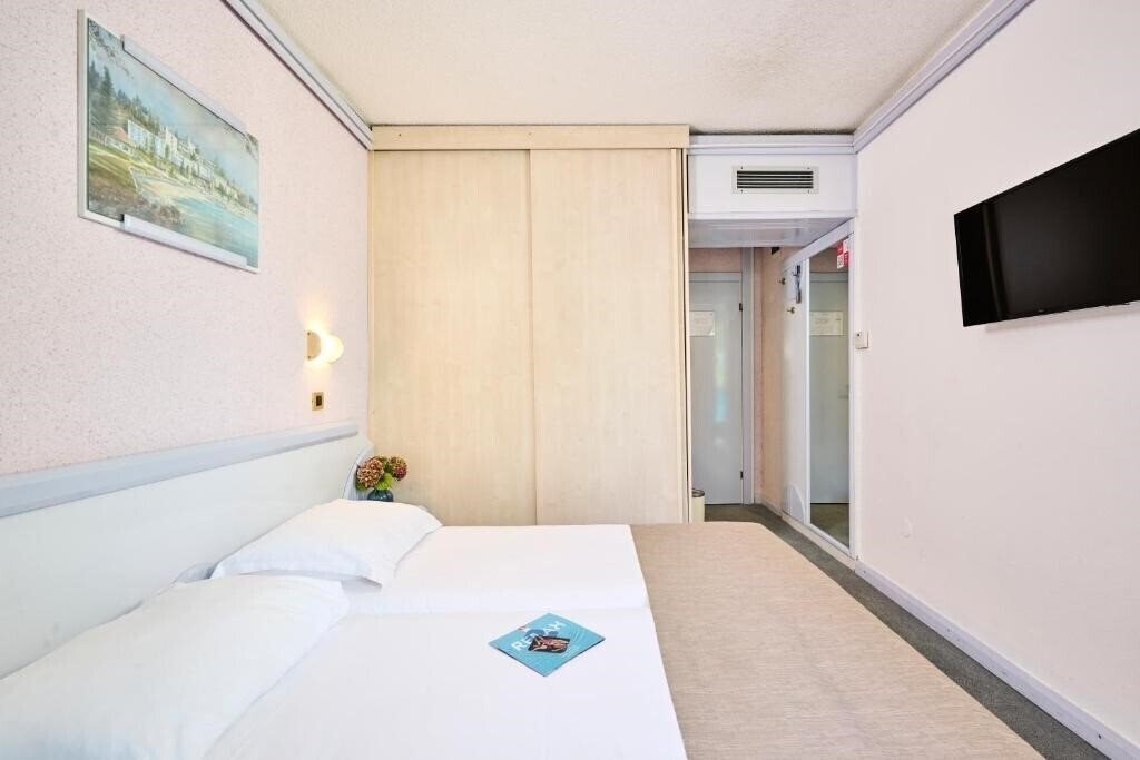 Imaginea Laguna Plavi Hotel 3*