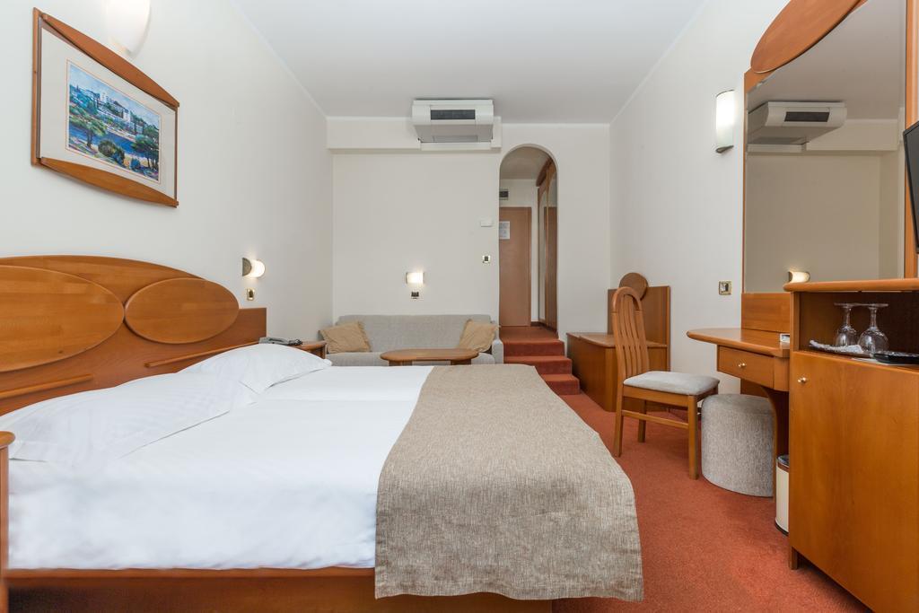 Imaginea Villa Laguna Galijot 4*