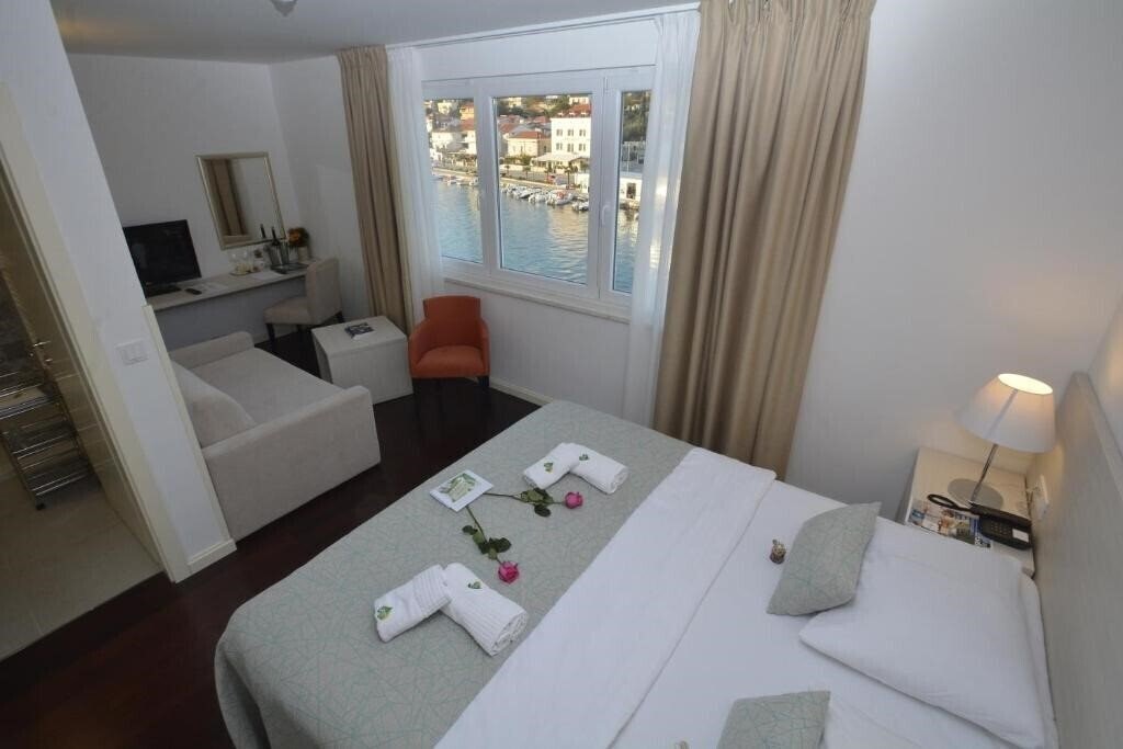 Fotografii Borovnik 4*