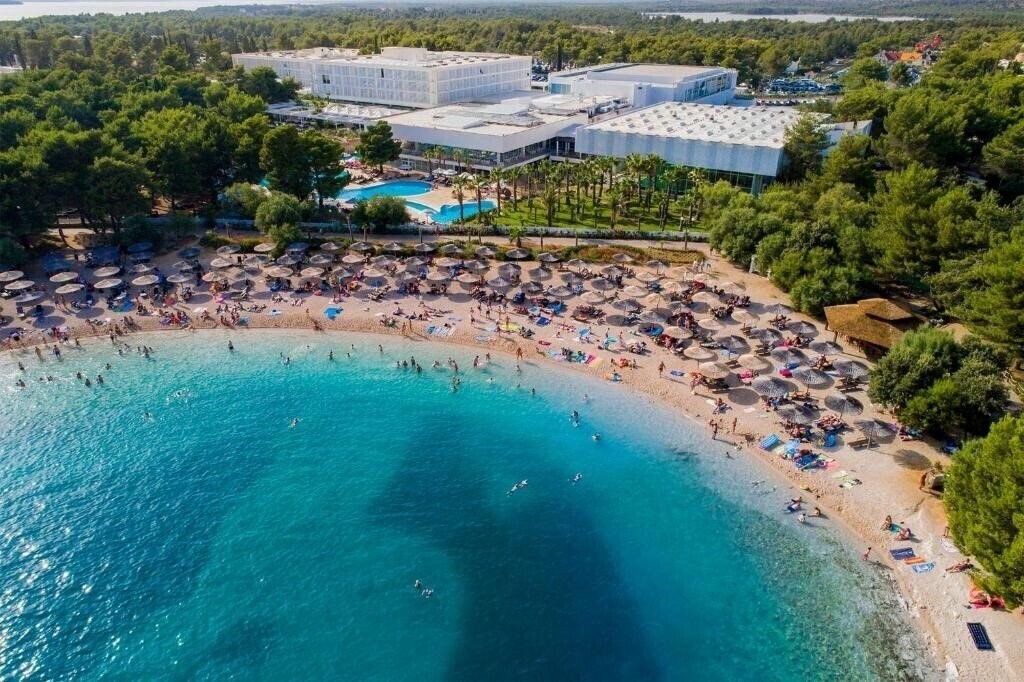 Отель Ivan 4*