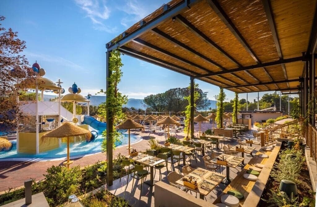 Imaginea Valamar Amicor Green Resort 4*