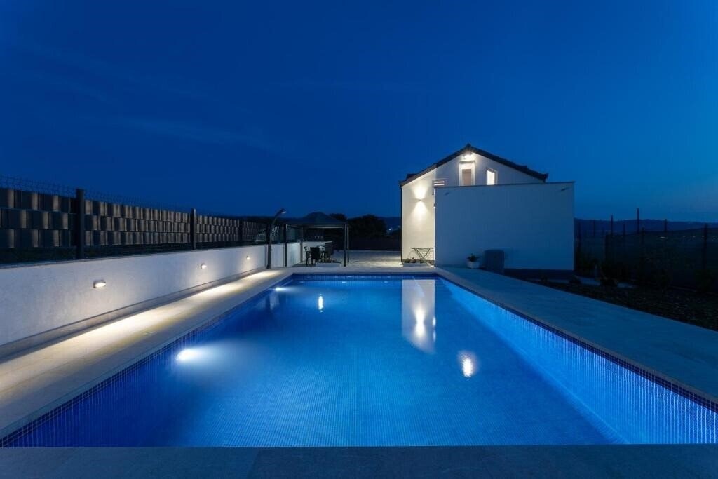 Imaginea Villa Ana 3*