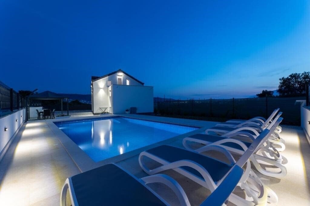 Imaginea Villa Ana 3*