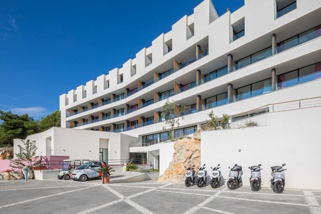 Imaginea Ola Hotel 4*
