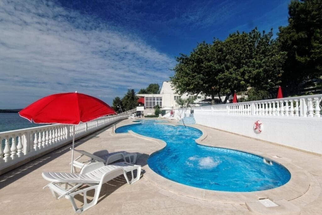Фото Hotel Val (ex. Jadran Hotel) 3*