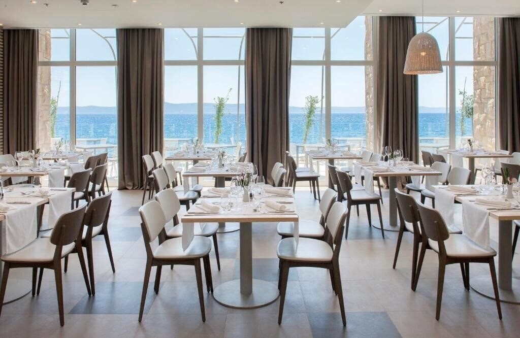 Imaginea Bluesun Hotel Jadran 5*