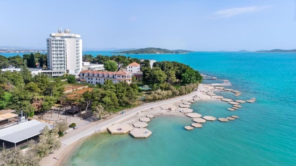 Hotel Punta 4*
