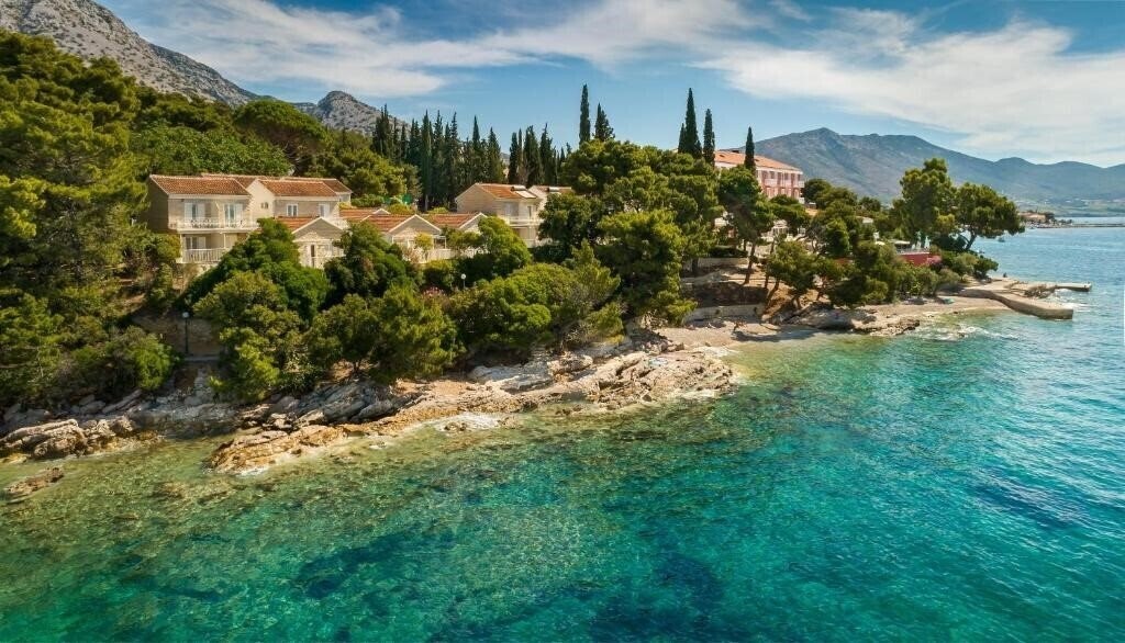 Отель Aminess Bellevue Village (ex. Ville Bellevue) 4*