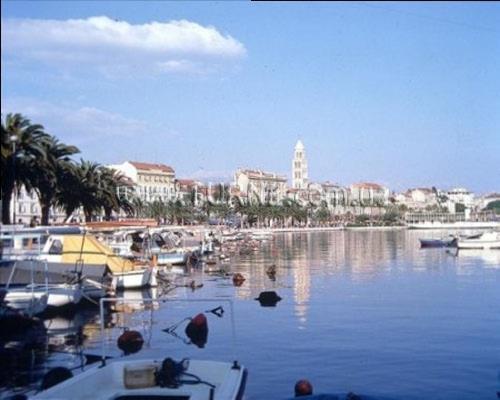 Hotel Dora 3*