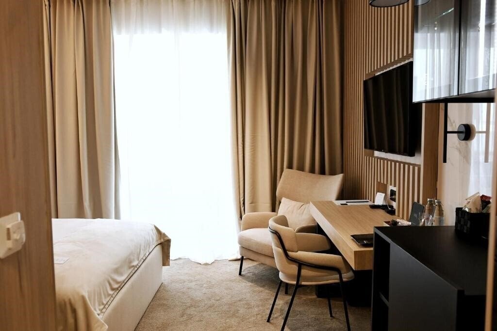 Imaginea Pod Zidom Rooms 4*