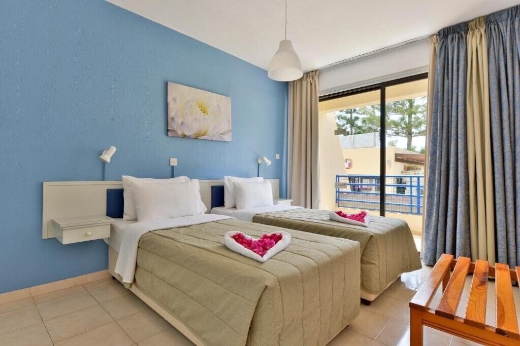 Fotografii Napa Prince Hotel Apts 3*