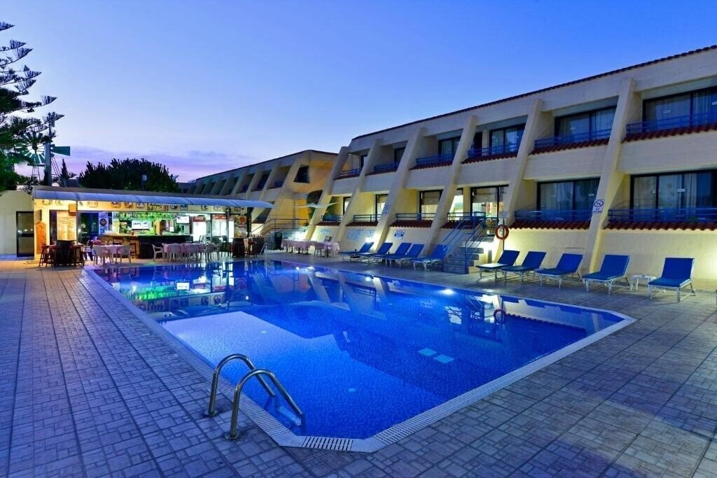 Fotografie Napa Prince Hotel Apts 3*