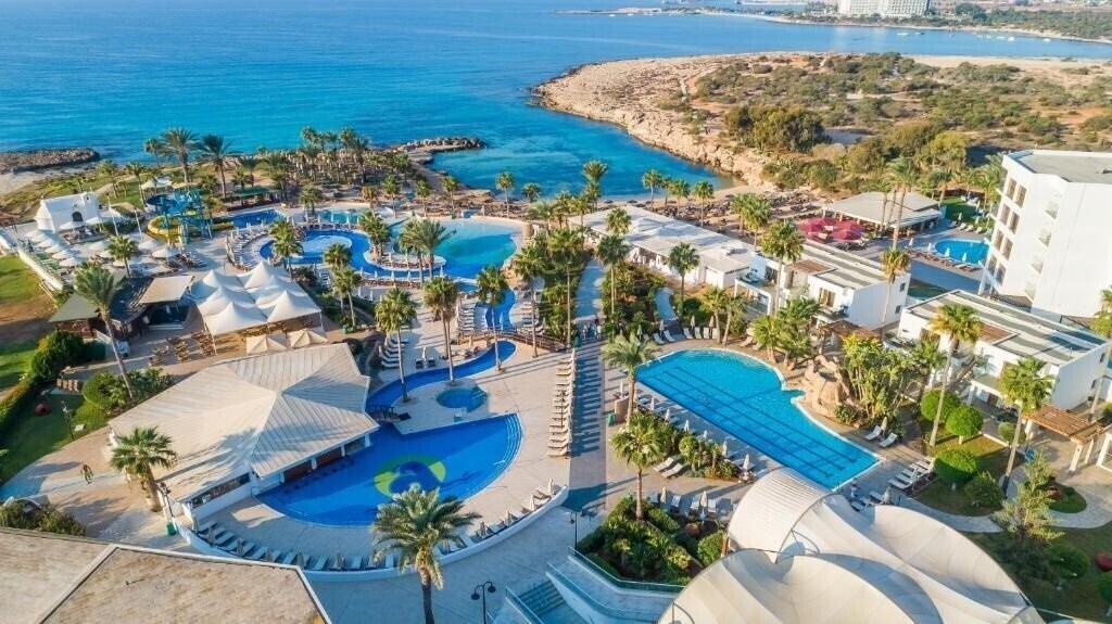 Hotel Adams Beach Hotel & SPA 5*