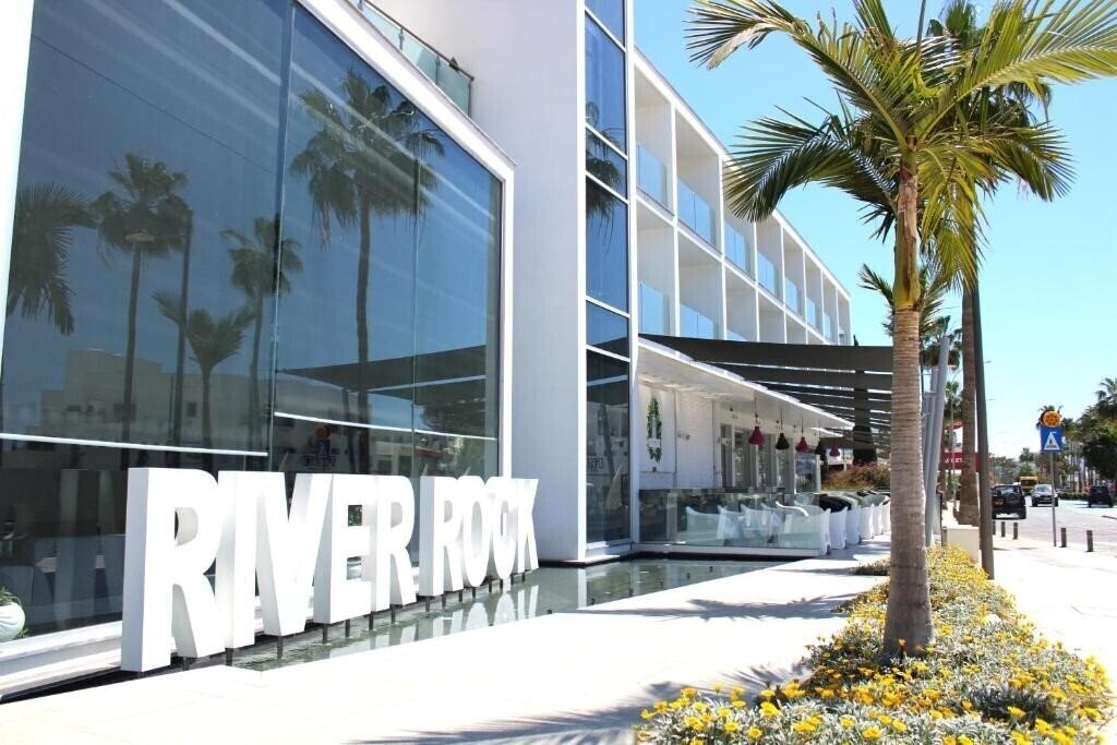 Fotografii River Rock Hotel 3*