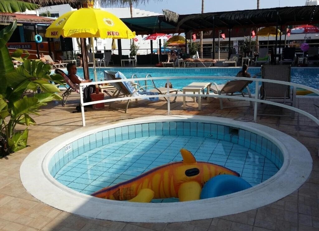 Hotel Kkaras Hotel 2*