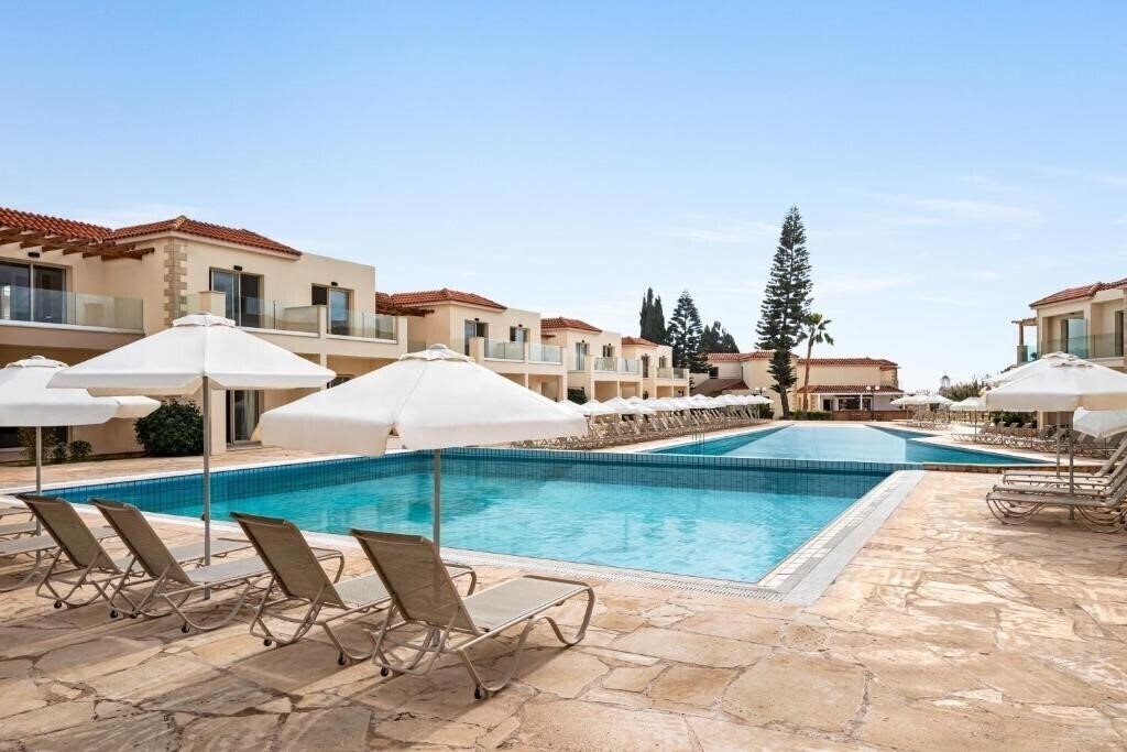Imaginea Ramada Hotel & Suites (ex. Freij Resort) 4*