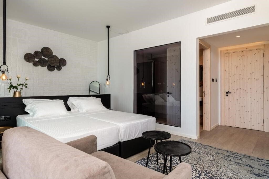 Hotel Abacus Suites 4*