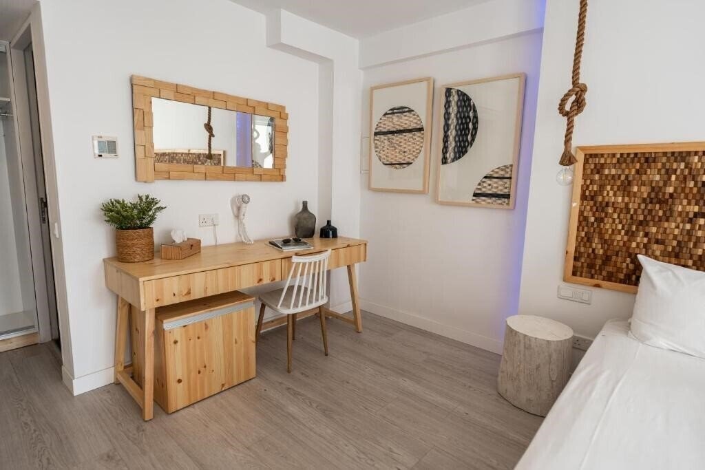 Imaginea Blue Harbour Boutique 1*