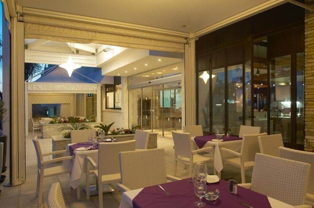 Fotografii Senator Hotel Apartments 3*