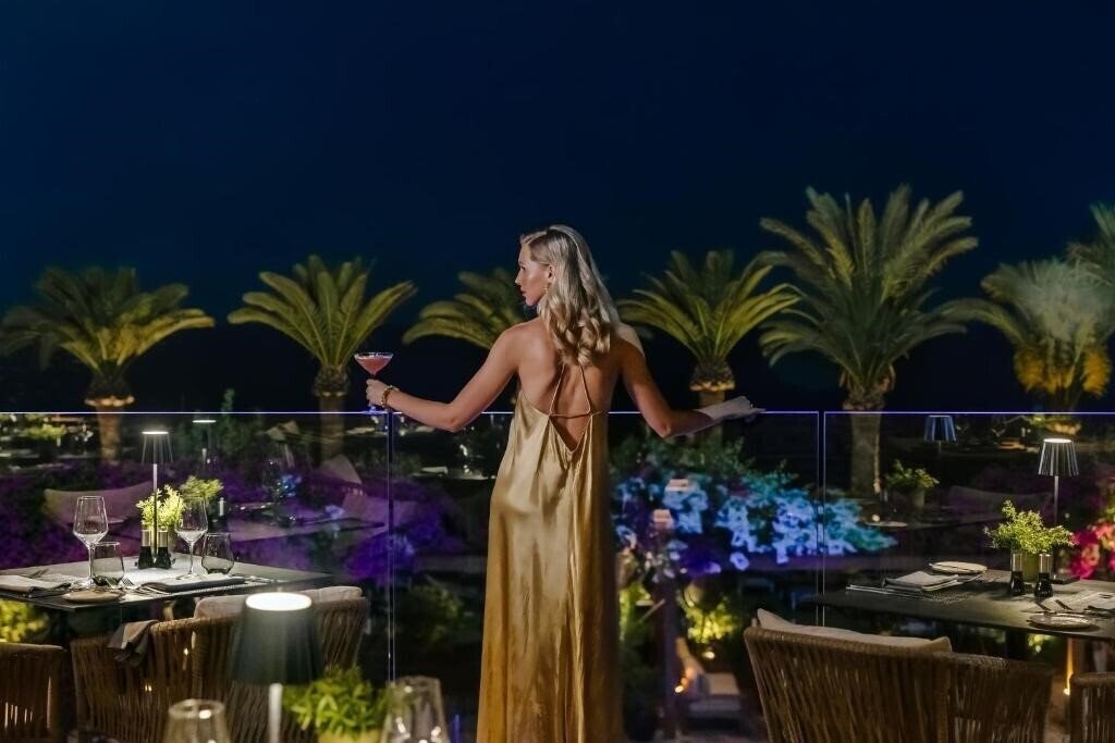 Imaginea Alion Beach Hotel 5*