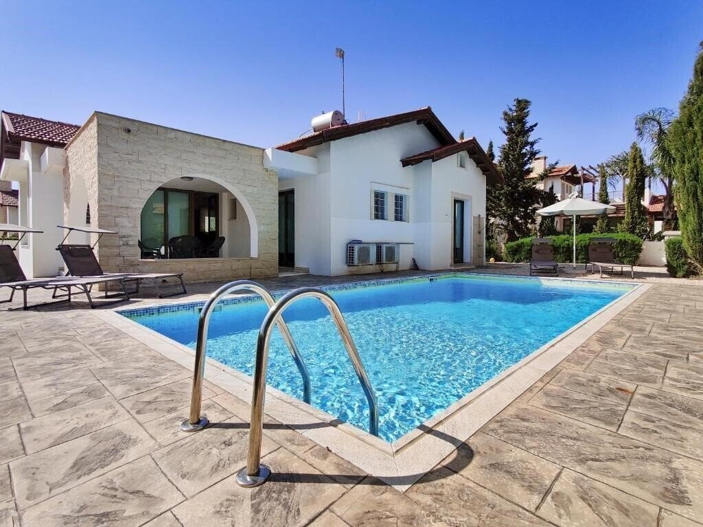Отель Villa Ayia Napa 4*
