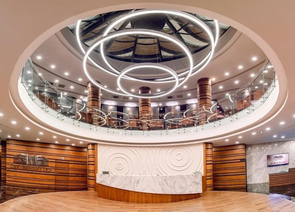 Imaginea Novel Centre Point Hotel 3*