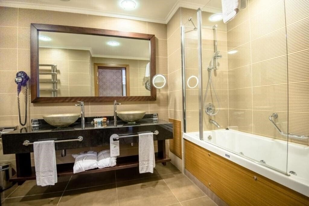 Изображение Korineum Golf Beach Resort 5*