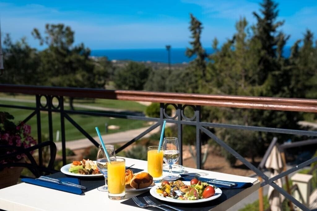 Картинка Korineum Golf Beach Resort 5*