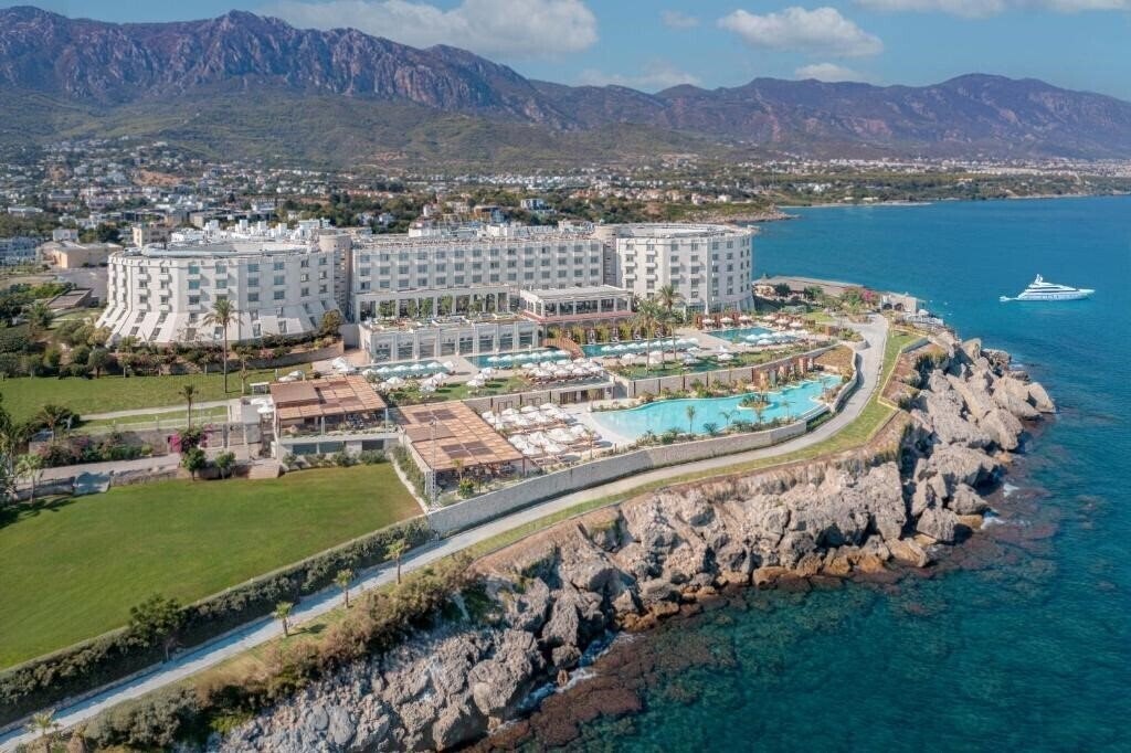 Hotel Merit Park Hotel 5*