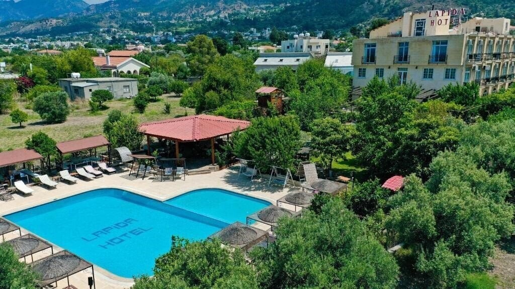 Hotel Lapida Garden Hotel 3*