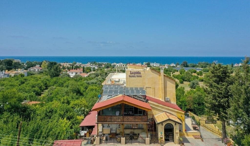 Imaginea Lapida Garden Hotel 3*