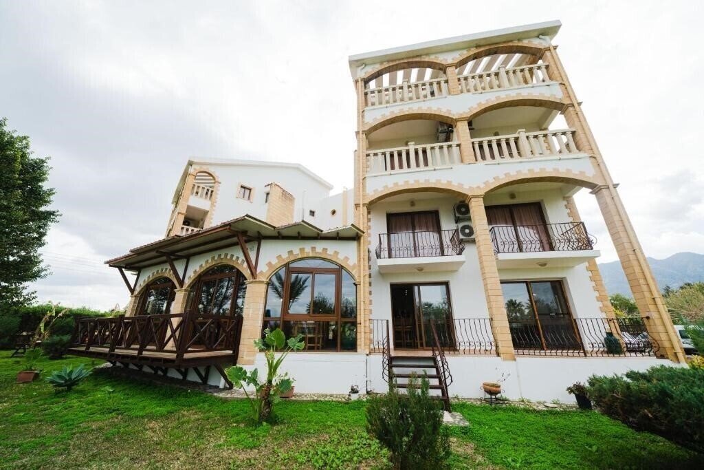 Hotel Topset 3*
