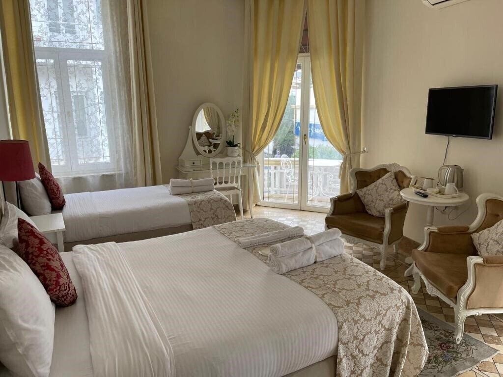 Картинка Lords Residence Boutique Hotel 3*