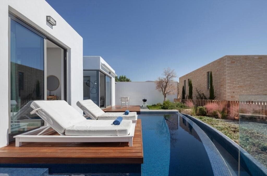 Изображение White Pearl Hotel 3*