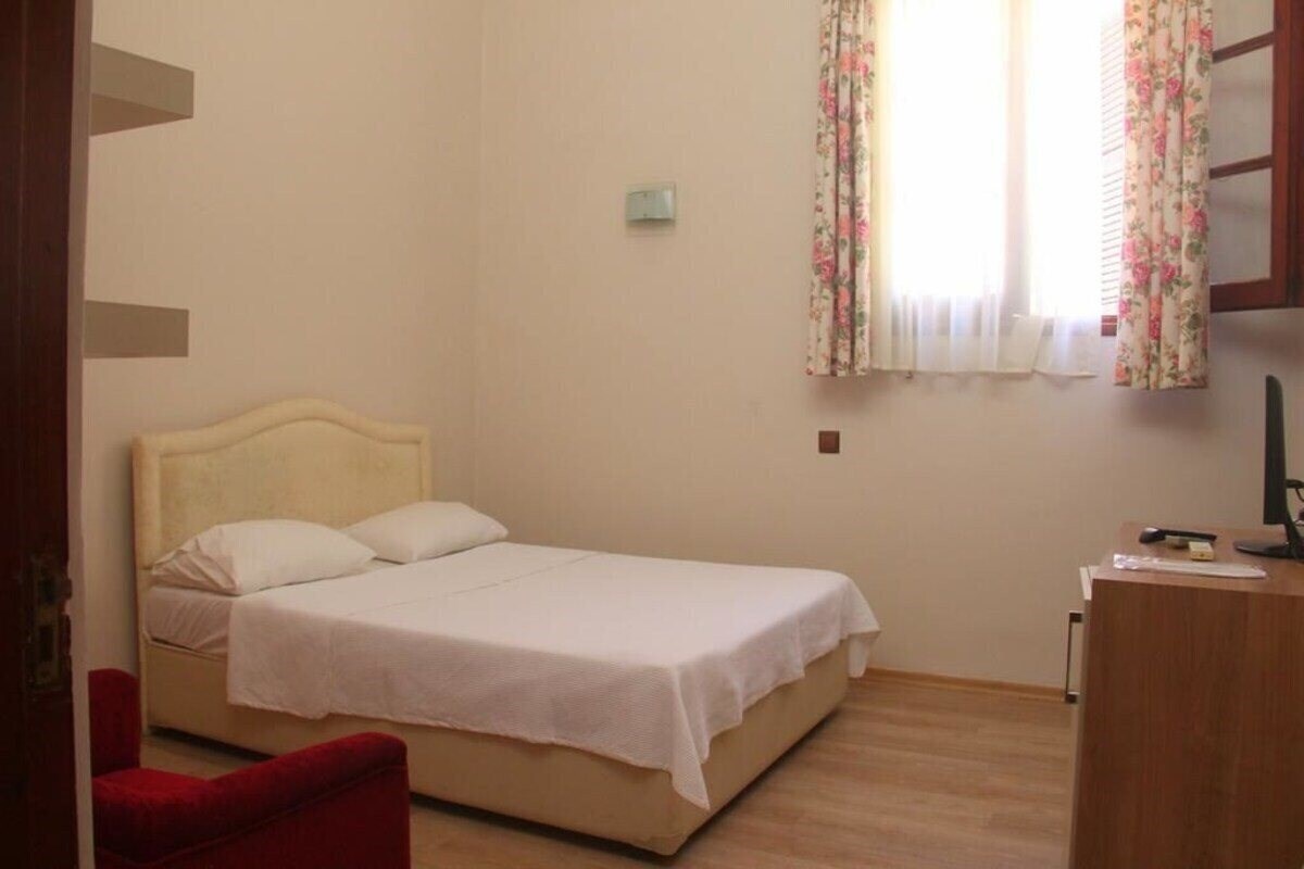 Фотография Breeze Flora Hotel 2*