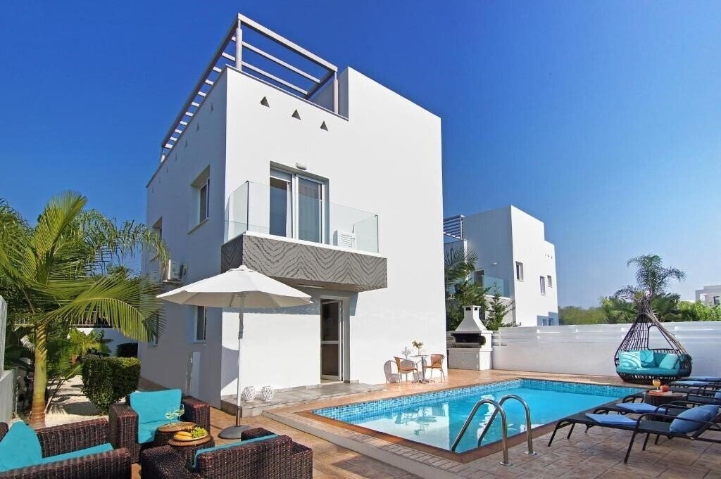 Отель Villa Eden By Amy Villas 3*