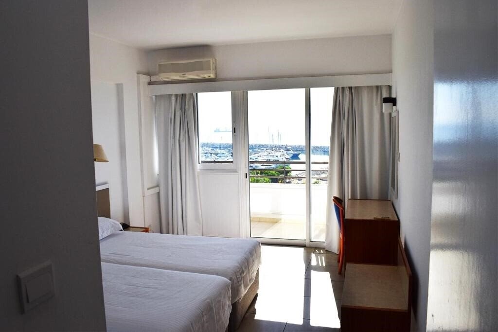 Fotografii Sun Hall Beach Hotel Apartments 4*