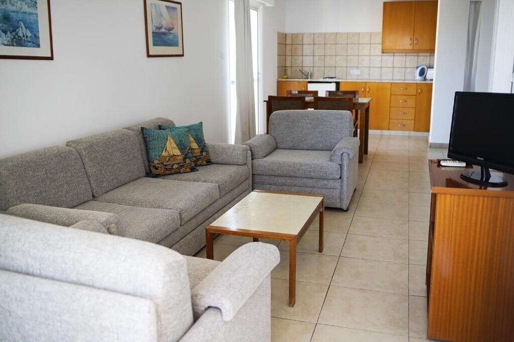 Imaginea Sun Hall Beach Hotel Apartments 4*