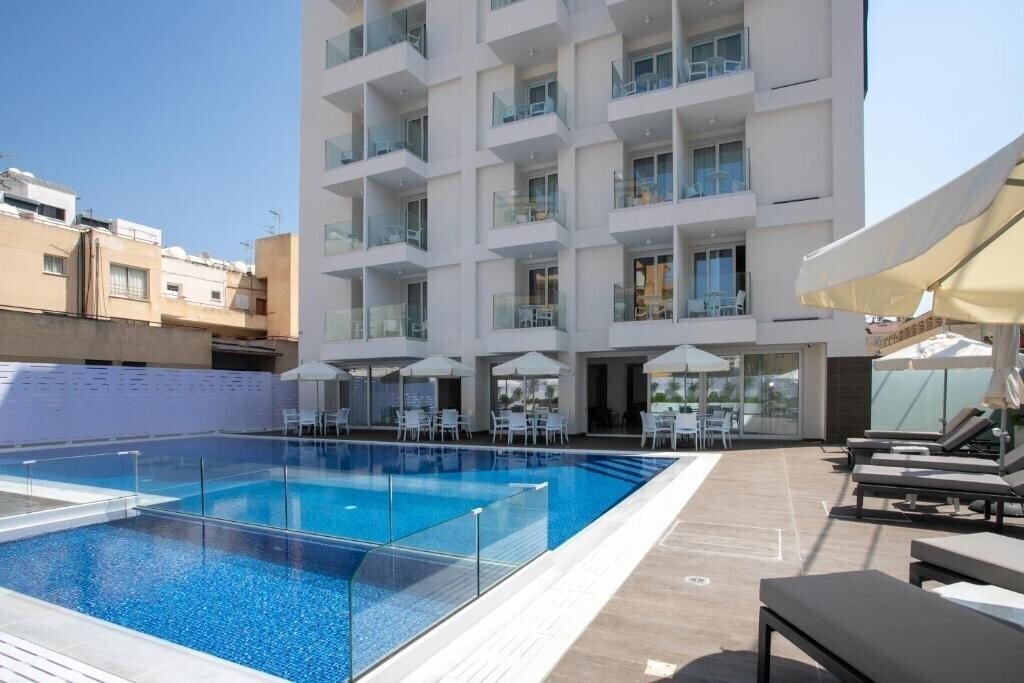 Hotel Larco 2*