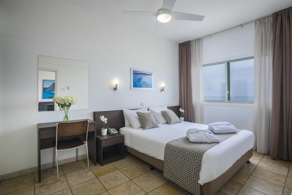 Hotel Costantiana Beach Hotel Apts 3*