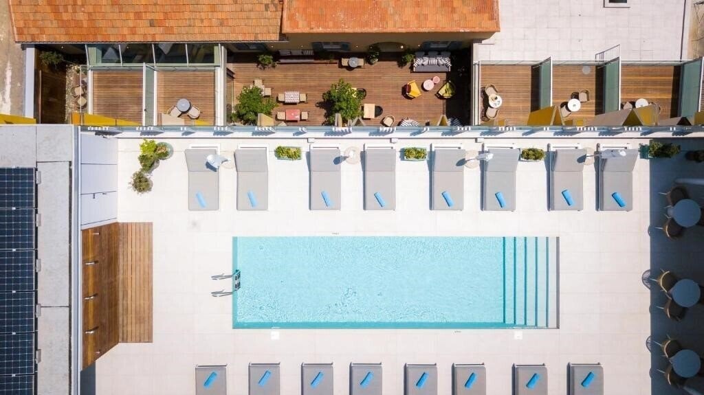 Отель Hotel Indigo Larnaca by IHG 4*