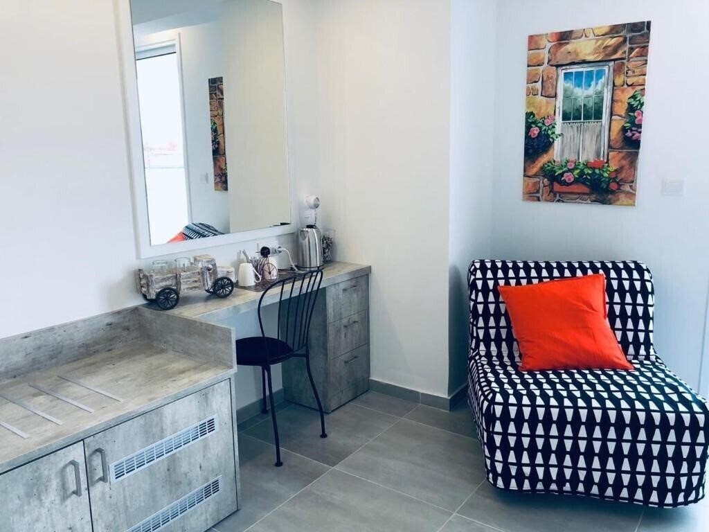 Фотография White 11 3*