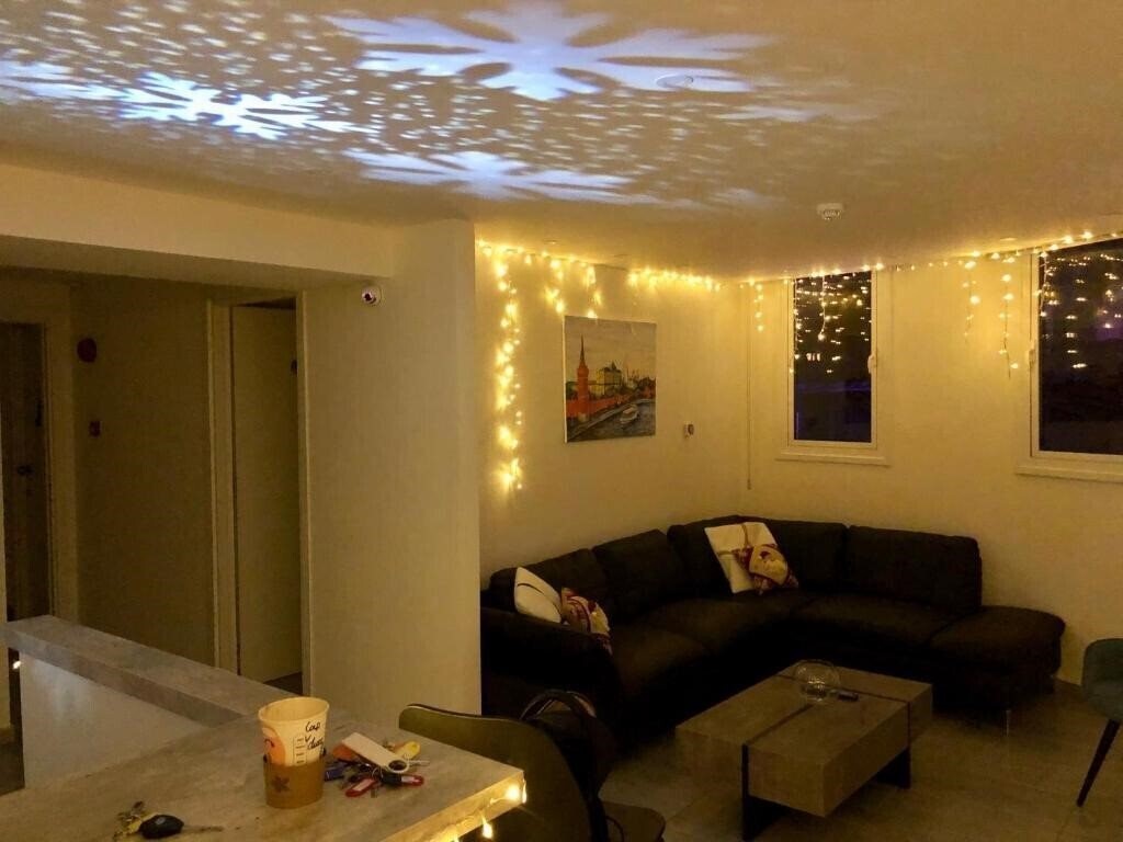 Картинка White 11 3*