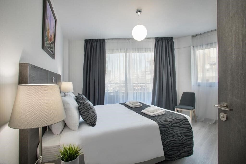 Imaginea Petrou Apart Hotel (ex. Petrou Bros Hotel) 2*