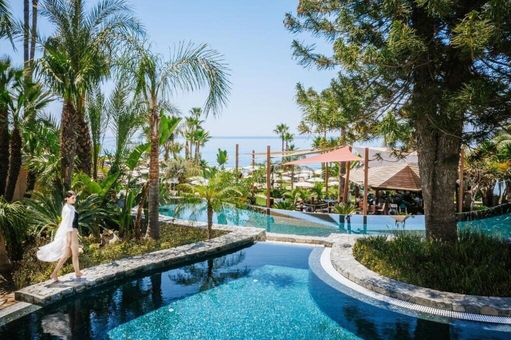 Imaginea Amathus Beach Hotel 5*