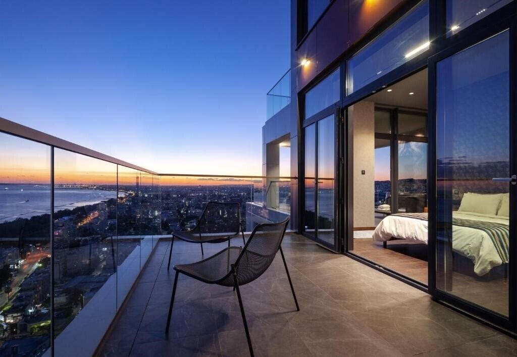 Отель Only Boutique Suites & Residences 5*