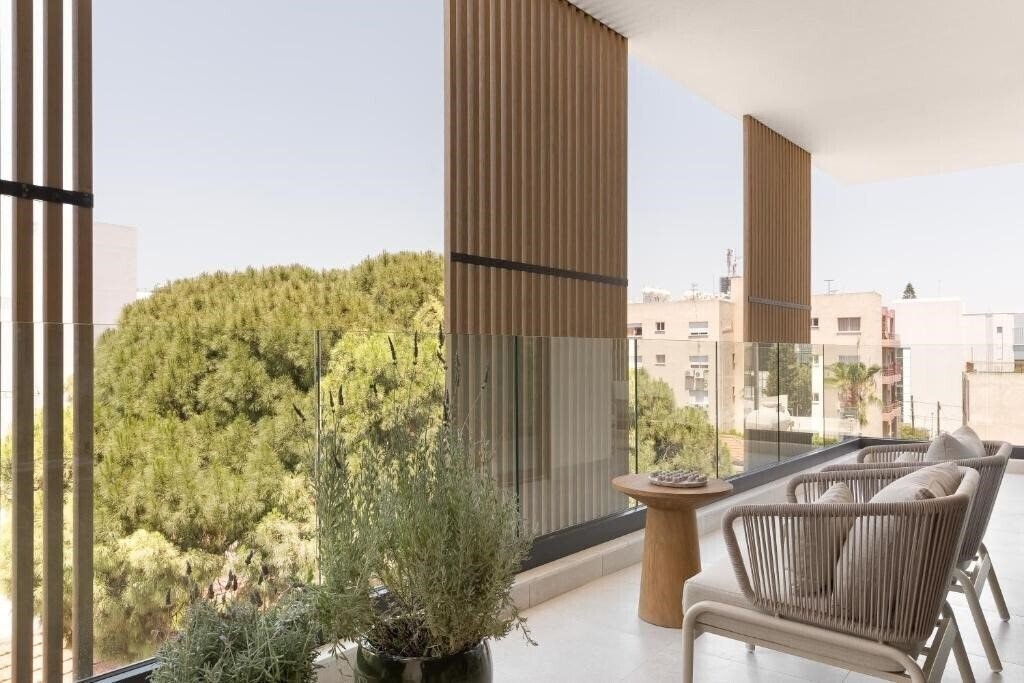 Изображение White City Limassol Aparthotel 4*