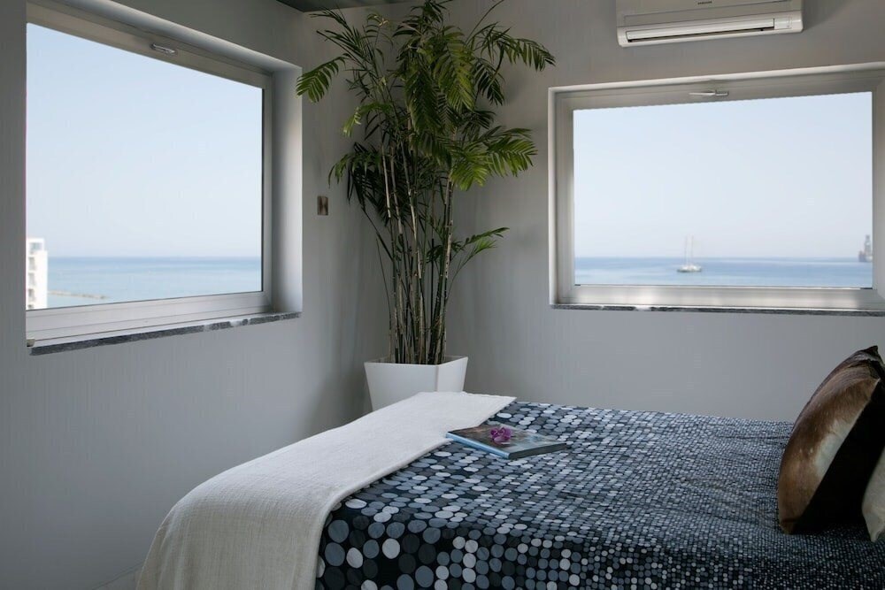 Imaginea City Sea Business Suites 4*
