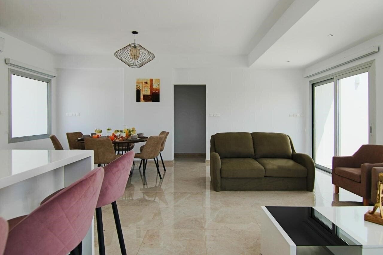 Фото Phaedrus Living: Luxury Villa Ellison 4*