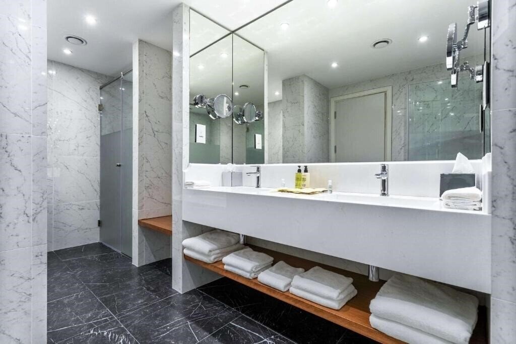 Imaginea Hilton Park Hotel 4*